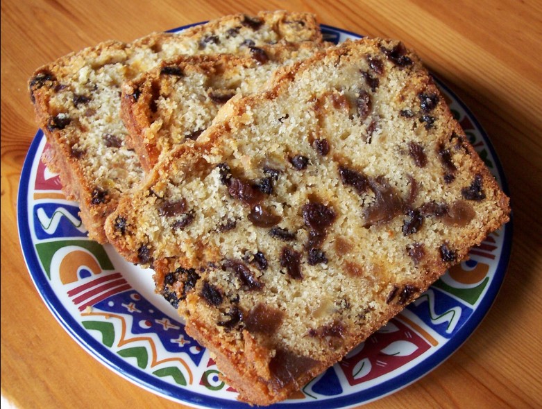 Dutch Ginger Raisin Fruit Cake Recipe